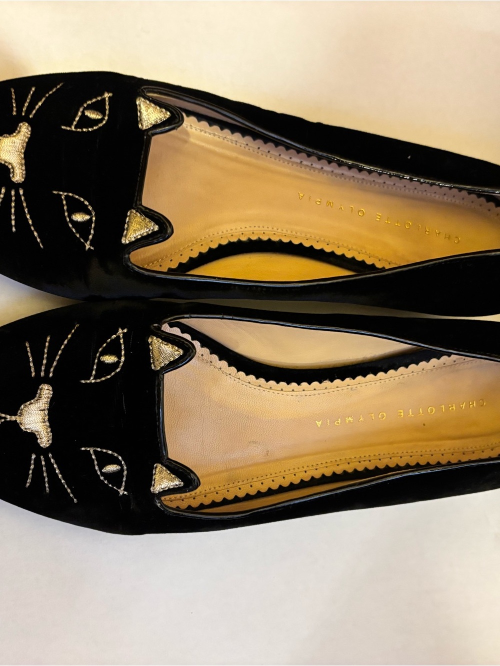 Charlotte Olympia Black Velvet Cat Face Embroidered Flats - Picture 2 of 7